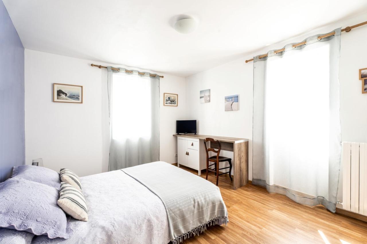 T2 cosy avec parking toute commodité Saugnac-et-Cambran Extérieur photo